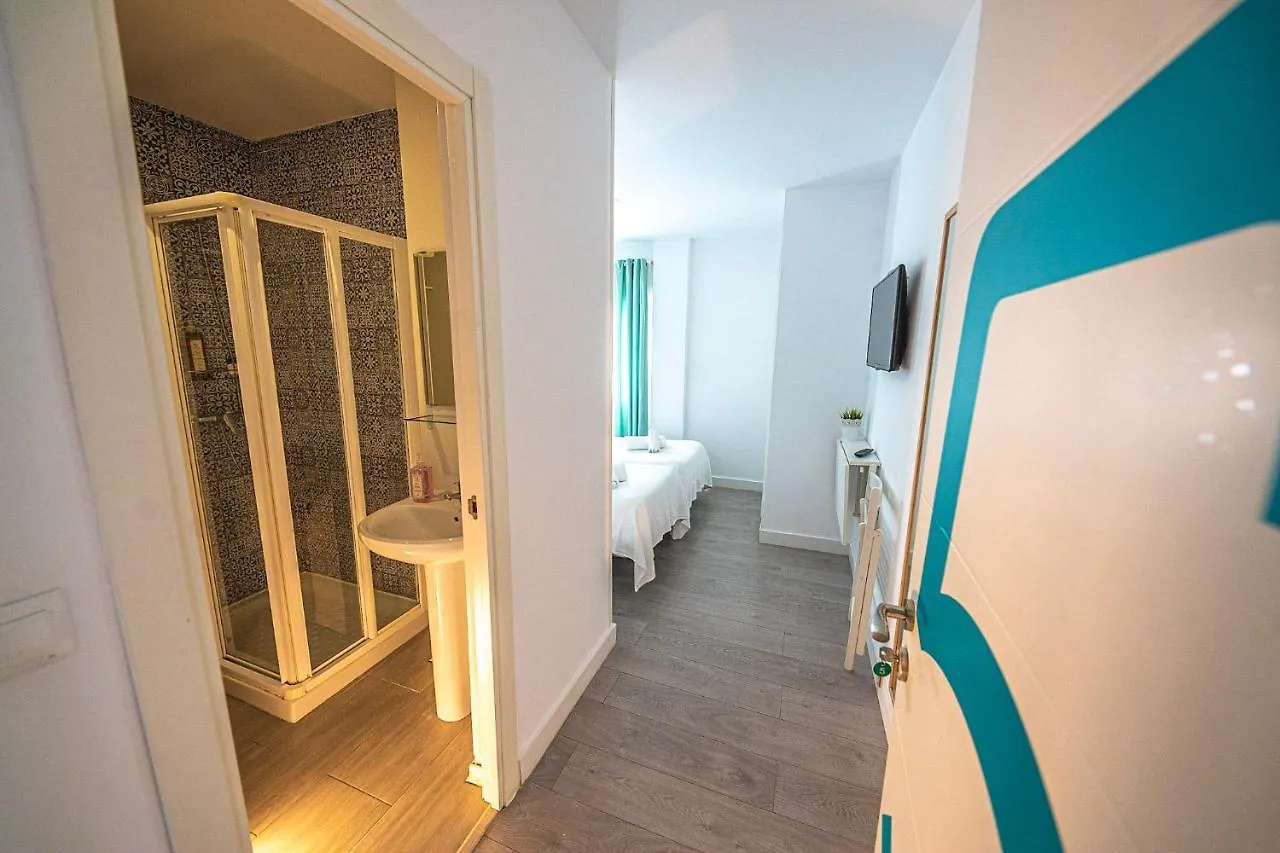L'Boutique Tarifa Rooms 0*,  España